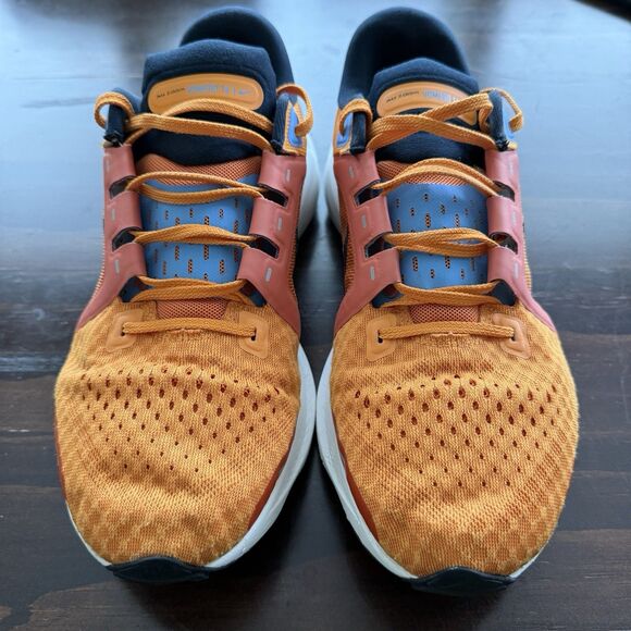 Size 10.5 - Nike Air Zoom Vomero 16 Light Curry Dark Obsidian - Picture 2 of 10